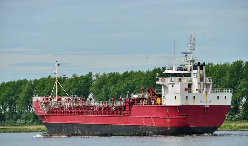 KEY STAR Tanker IMO 8719102 photo 4
