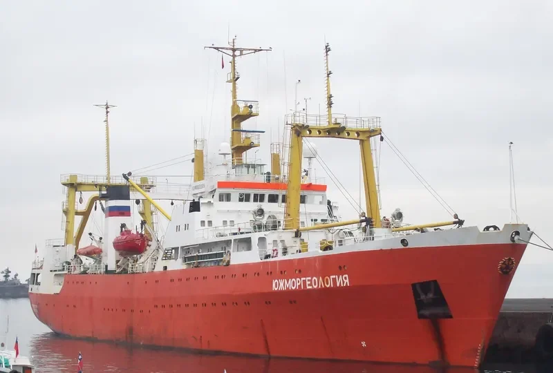 YUZHMORGEOLOGIYA General Cargo IMO 8724482 photo 8