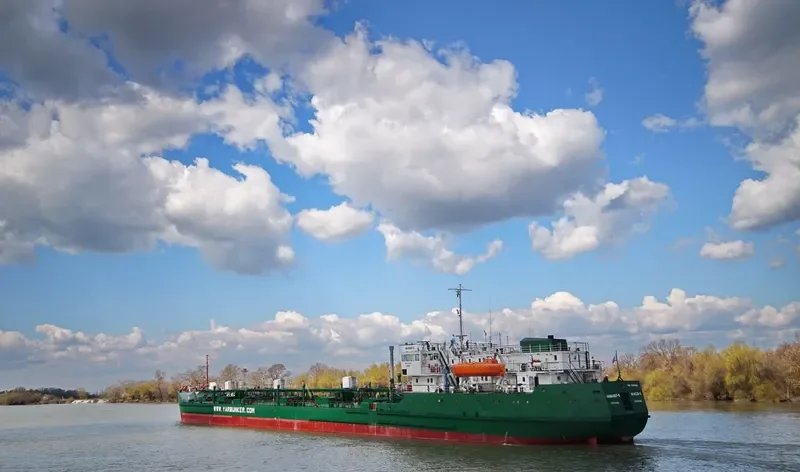 NAVIGER 5 Tanker IMO 8727939 photo 8