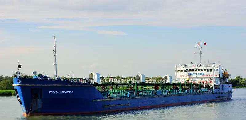 KAPITAN SCHEMILKIN Tanker IMO 8727965 photo 3
