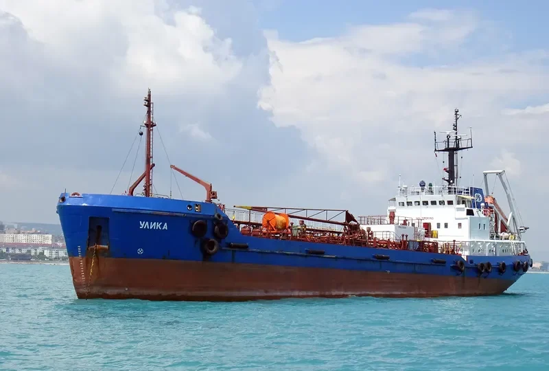 ULIKA Tanker IMO 8728218 photo 2