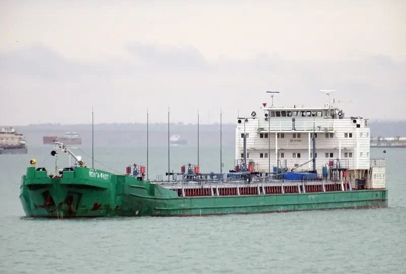 VOLGA FLOT 1 Tanker IMO 8745656 photo 4