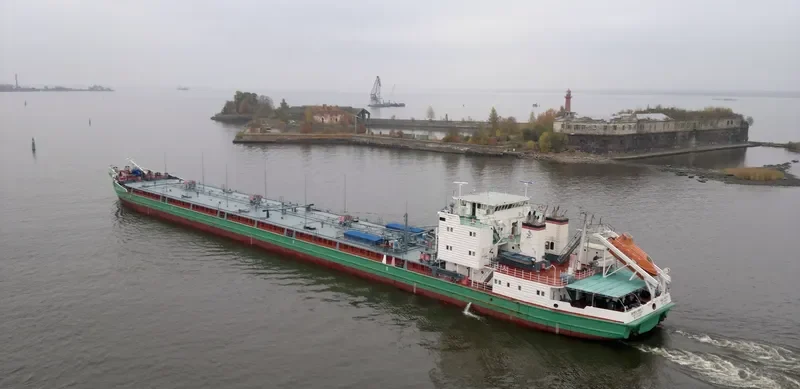VOLGA FLOT 1 Tanker IMO 8745656 photo 5