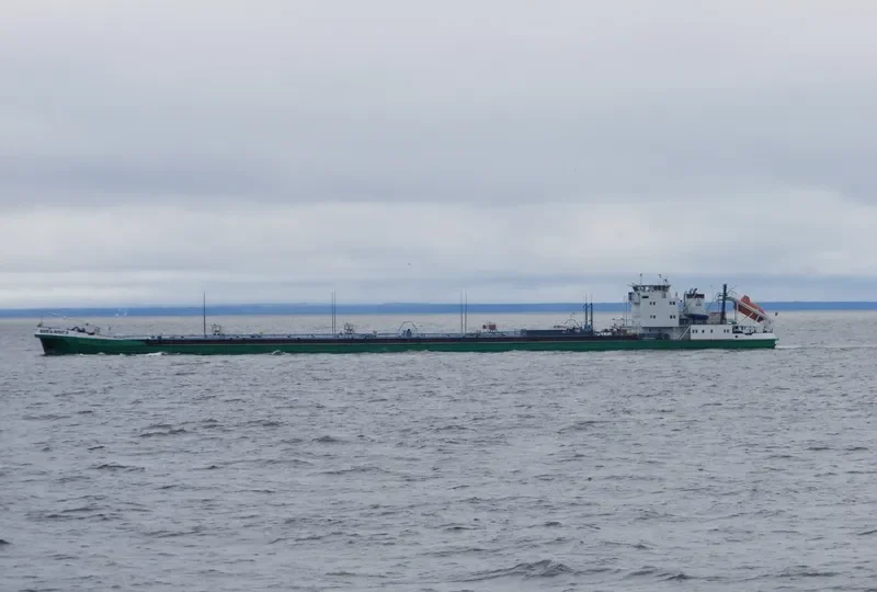 VOLGA FLOT 6 Tanker IMO 8745709 photo 4