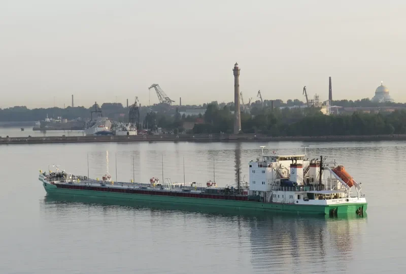VOLGA FLOT 6 Tanker IMO 8745709 photo 5