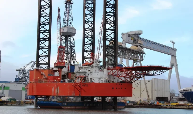 PETROBALTIC Offshore Vessel IMO 8753940 photo 8