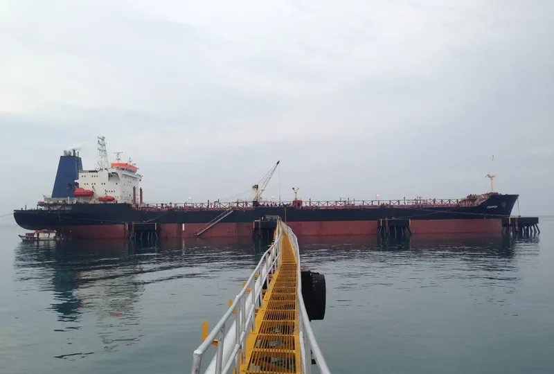 CHAMPION Tanker IMO 8800511 photo 3