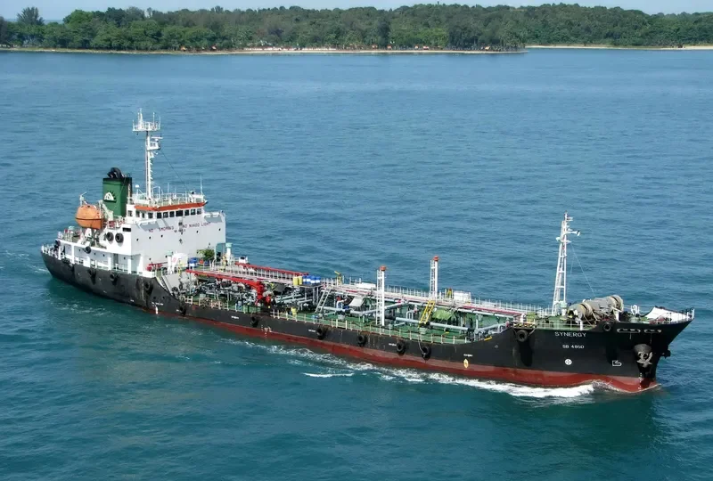 SYNERGY Tanker IMO 8801515 photo 3