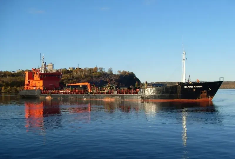 ZALIV ANIVA Tanker IMO 8802806 photo 3