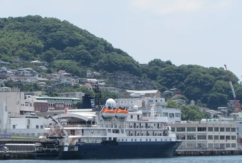 CALEDONIAN SKY Passenger Ship IMO 8802870 photo 6