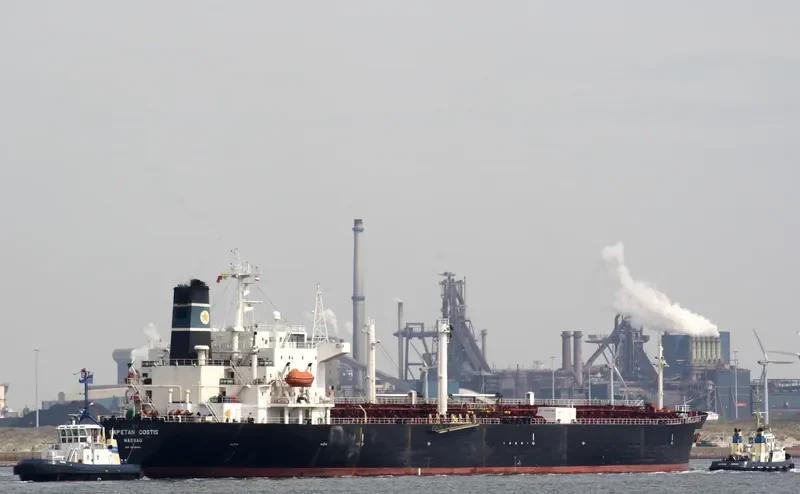 BREEZE Tanker IMO 8806888 photo 4