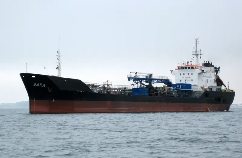 HERCULES 300 Tanker IMO 8814861 photo 5