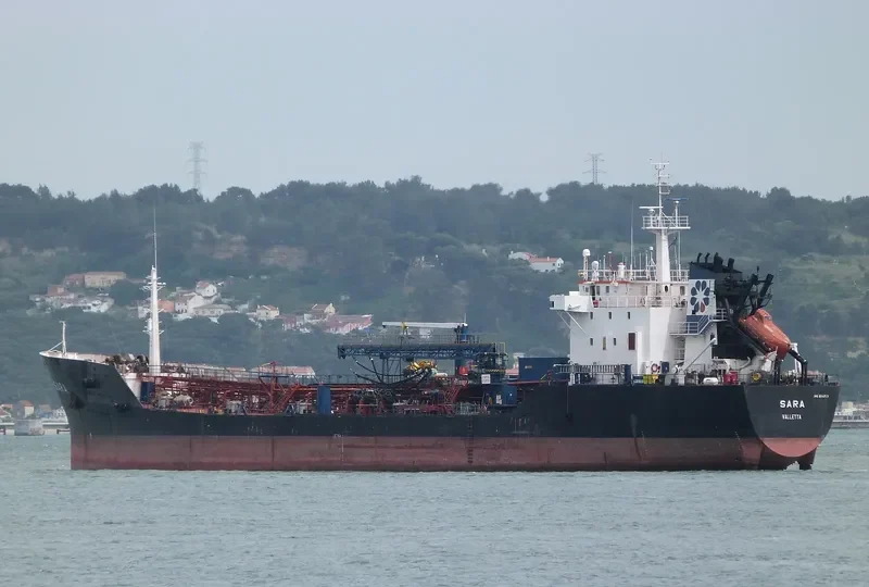HERCULES 300 Tanker IMO 8814861 photo 7