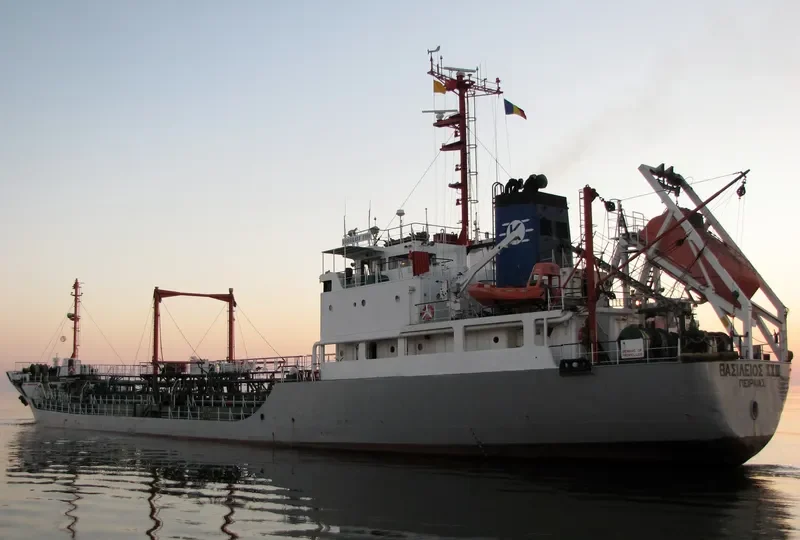 OCEAN TRINCO Tanker IMO 8817679 photo 5