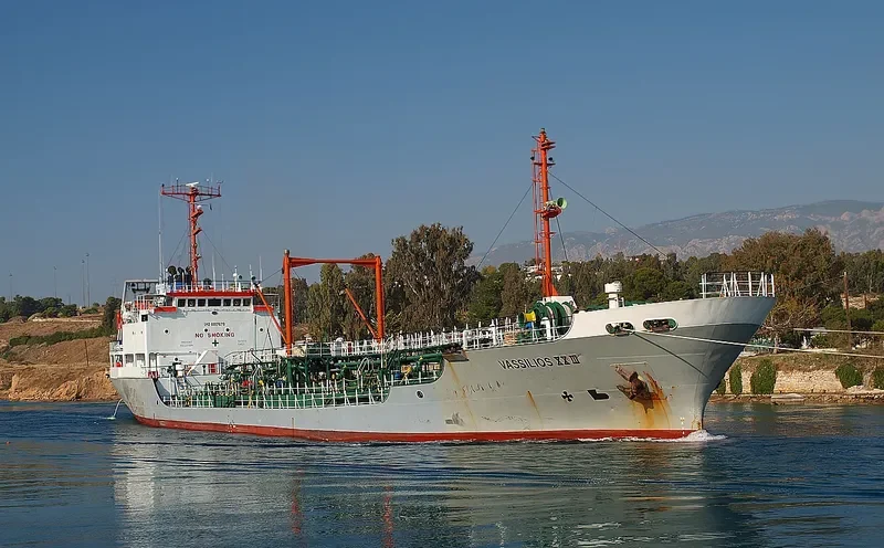 OCEAN TRINCO Tanker IMO 8817679 photo 6
