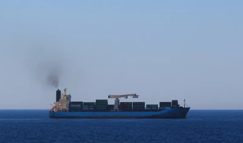 DRAGON Container Ship IMO 8820212 photo 5