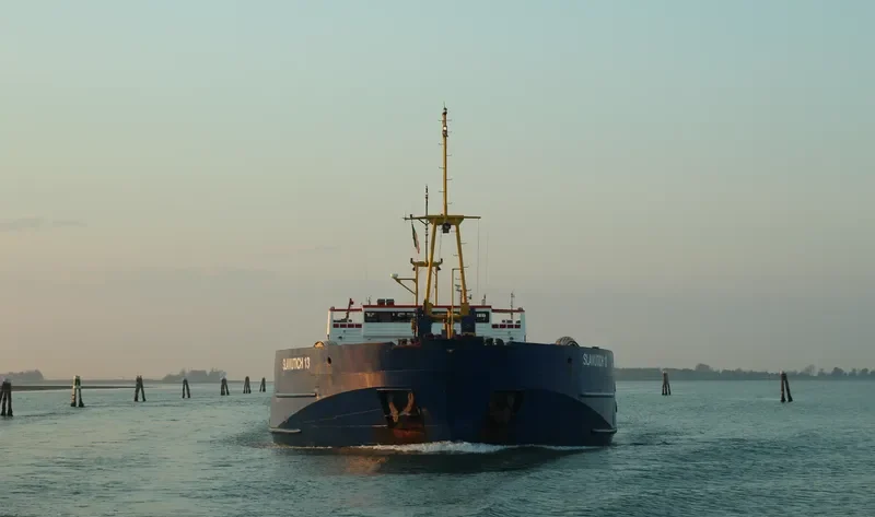 SLAVUTICH 13 General Cargo IMO 8841527 photo 6