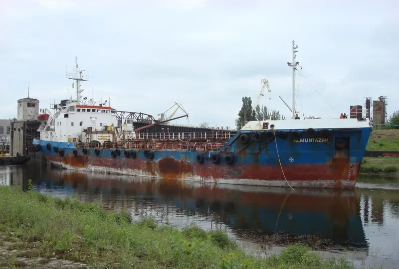 AL MUNTAZAH Tanker IMO 8862521