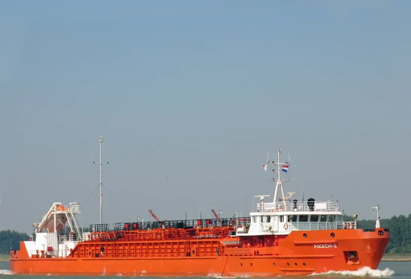 ROSCHEM 2 Tanker IMO 8862935 photo 4