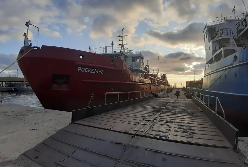 ROSCHEM 2 Tanker IMO 8862935 photo 6