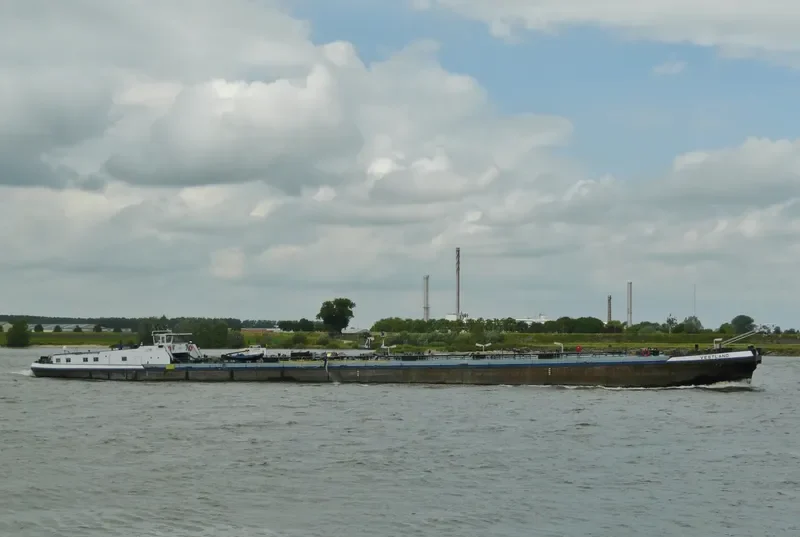 VESTLAND Tanker IMO 8874469 photo 2