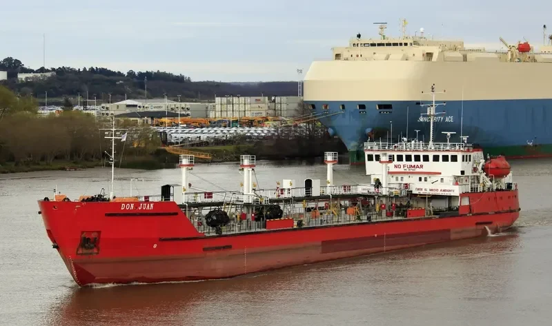 DON JUAN Tanker IMO 8879859 photo 7