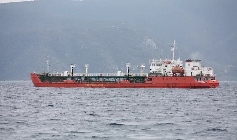 BROTHERS 15 Tanker IMO 8882545 photo 7