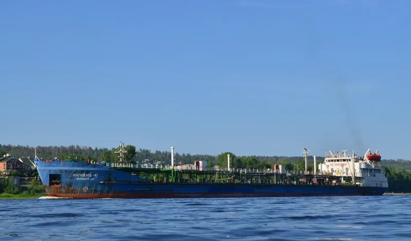 VOLGONEFT 147 Tanker IMO 8892007 photo 9