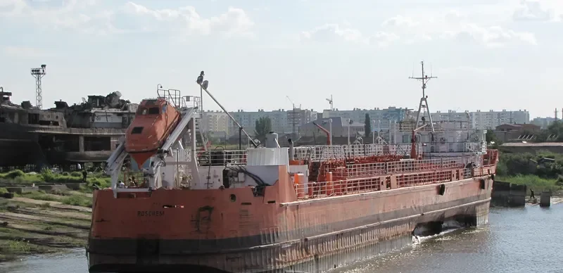 ROSCHEM Tanker IMO 8899029 photo 3
