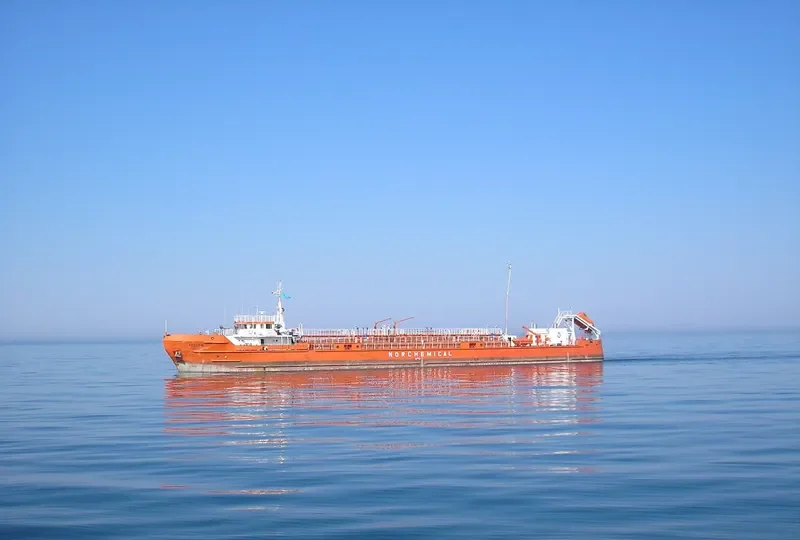 ROSCHEM Tanker IMO 8899029 photo 5