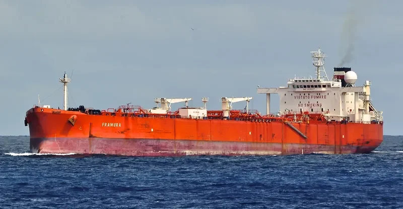 AMURA Tanker IMO 8900397 photo 2