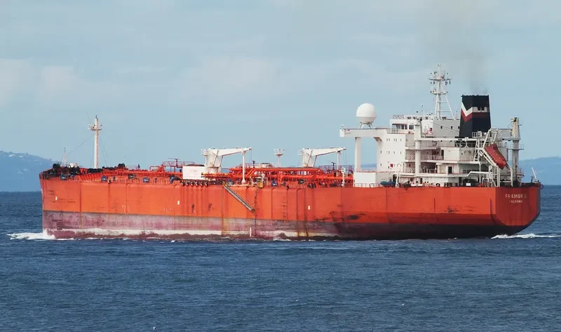 AMURA Tanker IMO 8900397 photo 3
