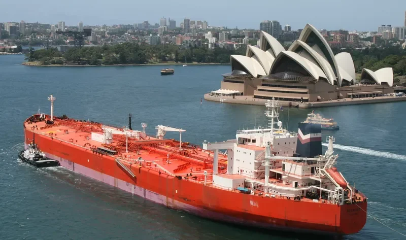 AMURA Tanker IMO 8900397 photo 9