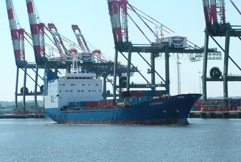 OLEANDER Container Ship IMO 8901406 photo 9
