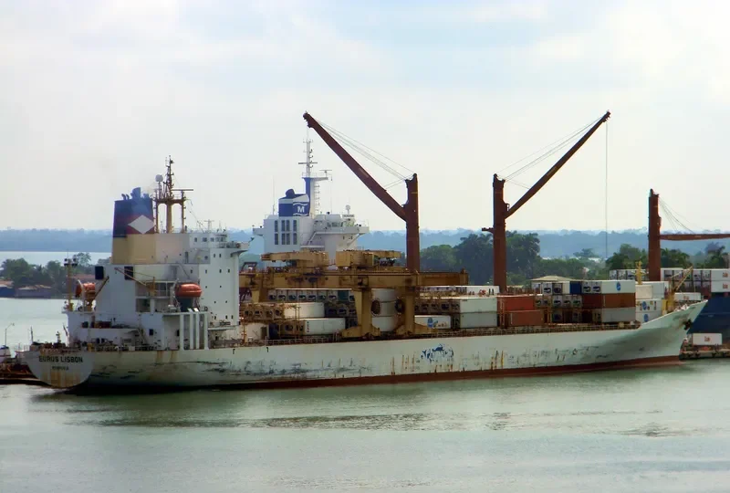 EURUS LISBON Container Ship IMO 8902400 photo 4