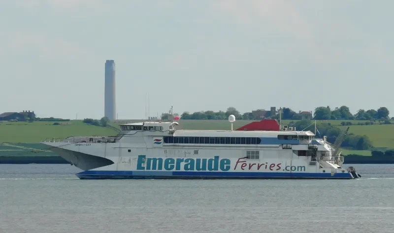 EMERAUDE FRANCE Ro-Ro IMO 8903703 photo 2