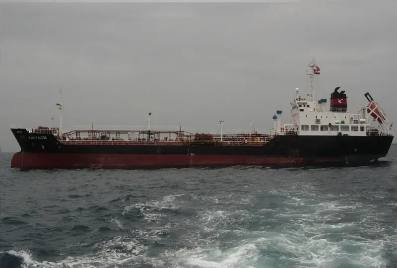 FALCON 18 Tanker IMO 8907890 photo 4