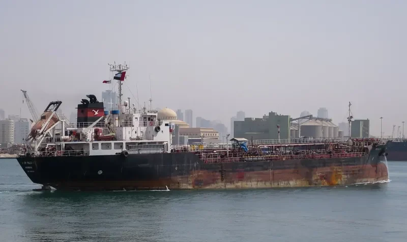 FALCON 18 Tanker IMO 8907890 photo 7