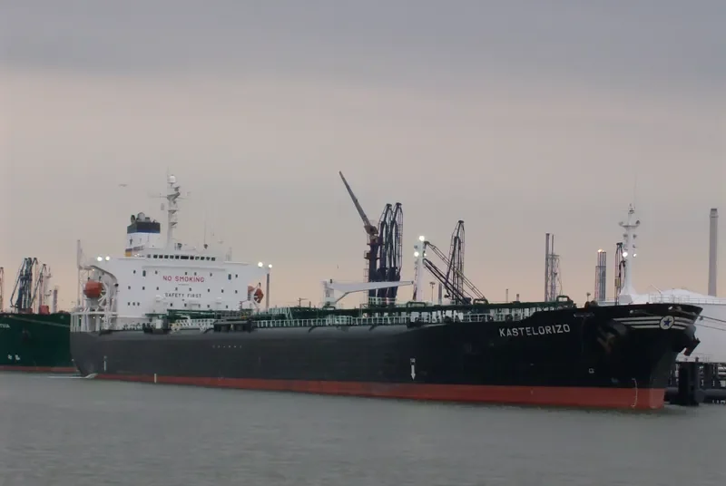 MENA Tanker IMO 8909472 photo 9