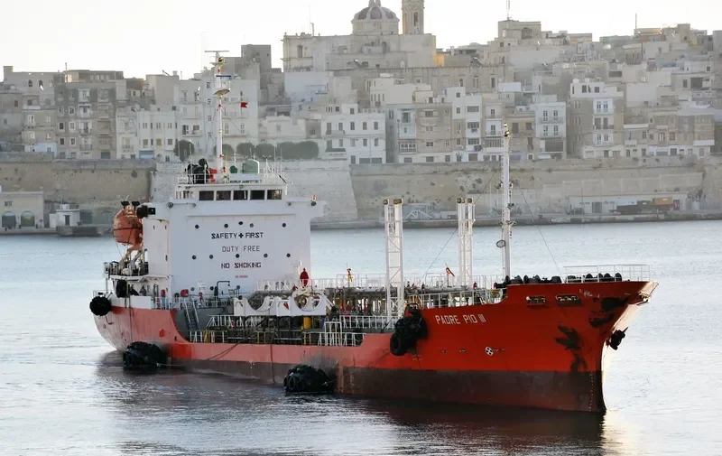 ORYX TRADER Tanker IMO 8910598 photo 2