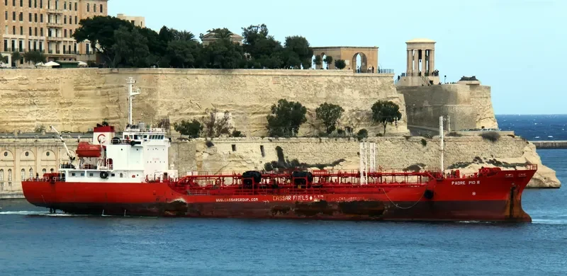 ORYX TRADER Tanker IMO 8910598 photo 6
