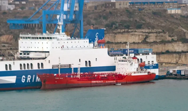 ORYX TRADER Tanker IMO 8910598 photo 9