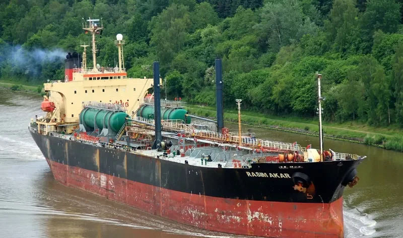 VICTORY Tanker IMO 8910706 photo 7