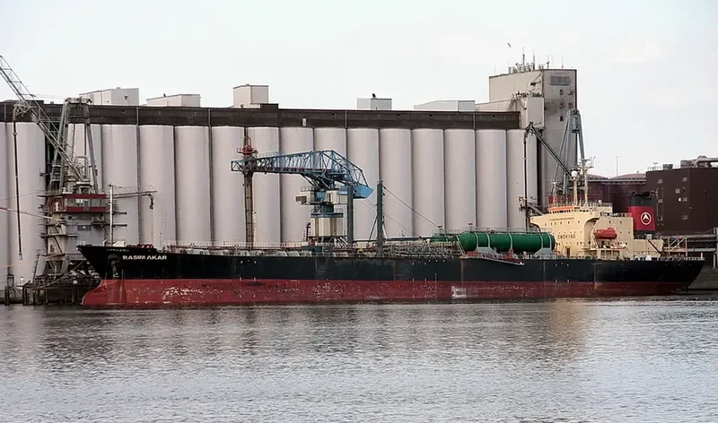 VICTORY Tanker IMO 8910706 photo 10