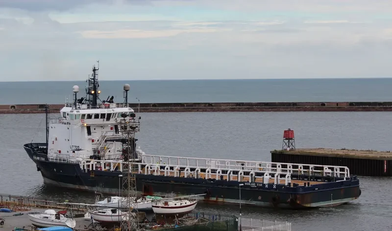 D STAR Offshore Vessel IMO 8912352