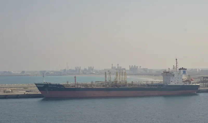 ZALIV KRESTA Tanker IMO 8912508 photo 3