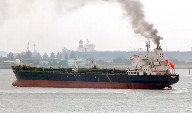 TOTAL Tanker IMO 8913605 photo 6