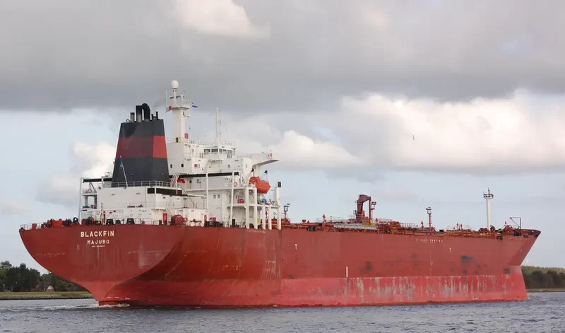 BLACKFIN Tanker IMO 8913837 photo 3