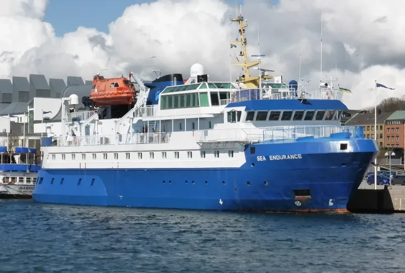 QUEST Passenger Ship IMO 8913904 photo 6