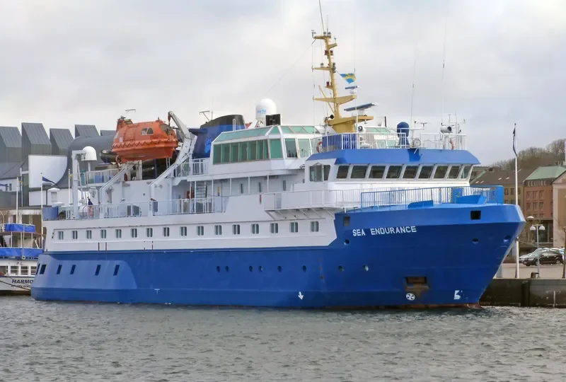 QUEST Passenger Ship IMO 8913904 photo 9